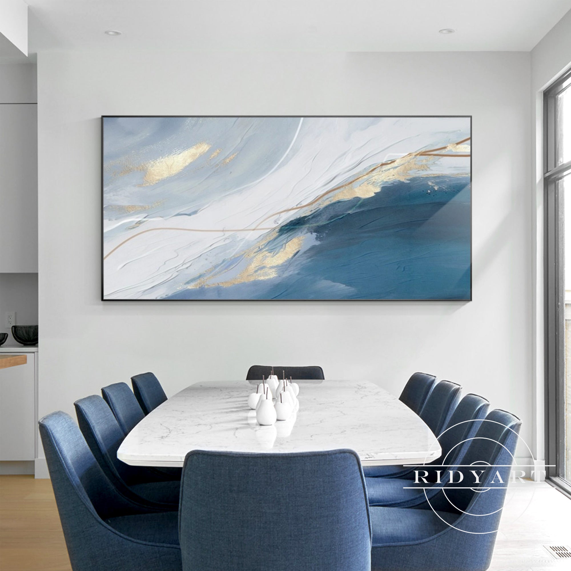 Wandkunst „Gold Mountain“ in Marineblau