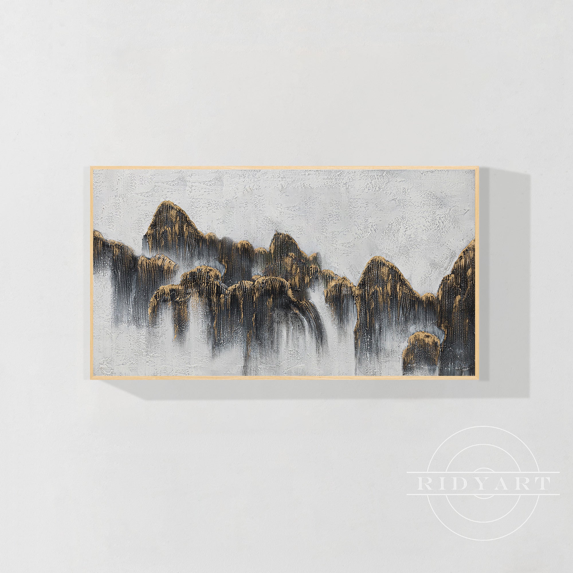 Wandkunst „Gold Mountain“ in Marineblau