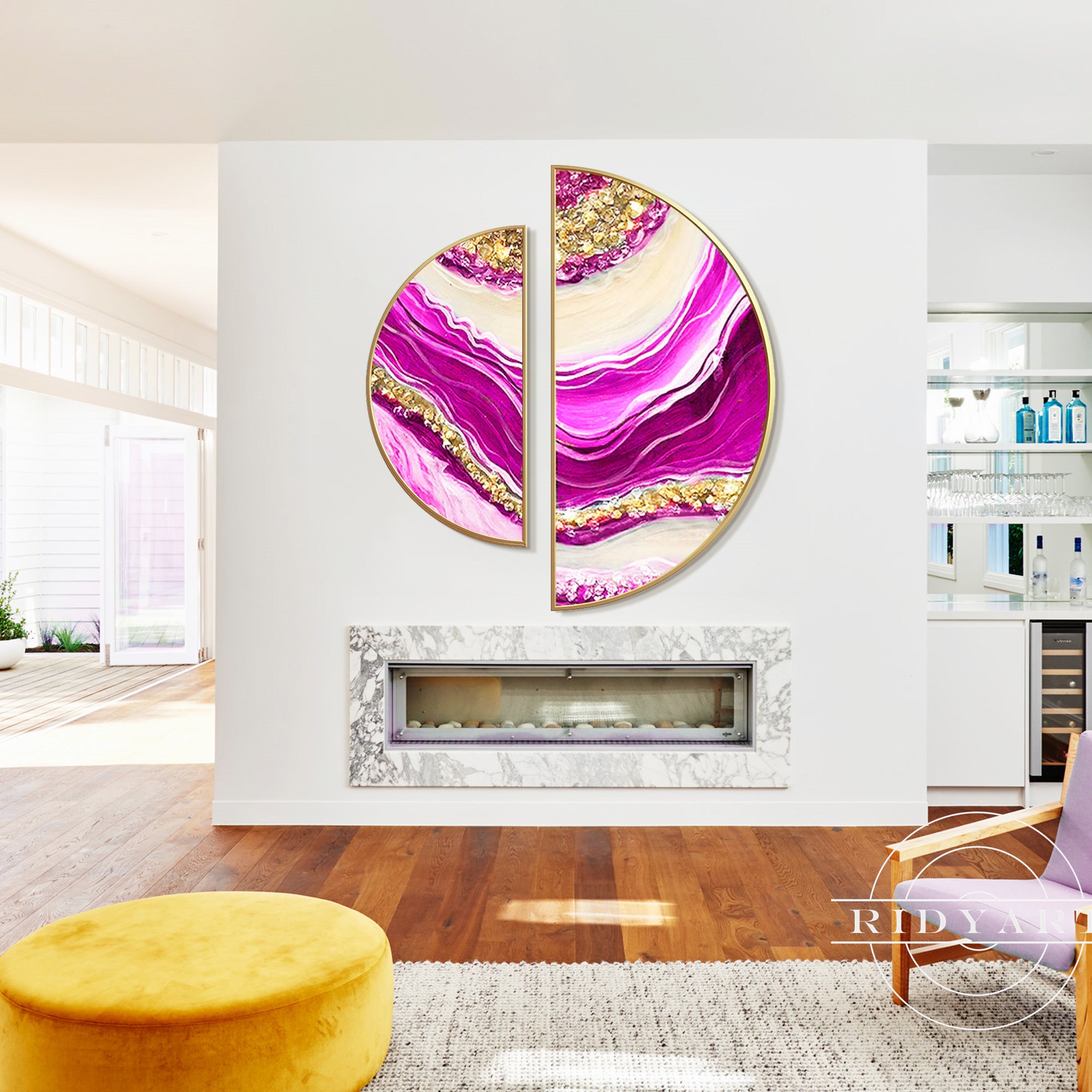 Glitter and crystal resin artwork in circular frames